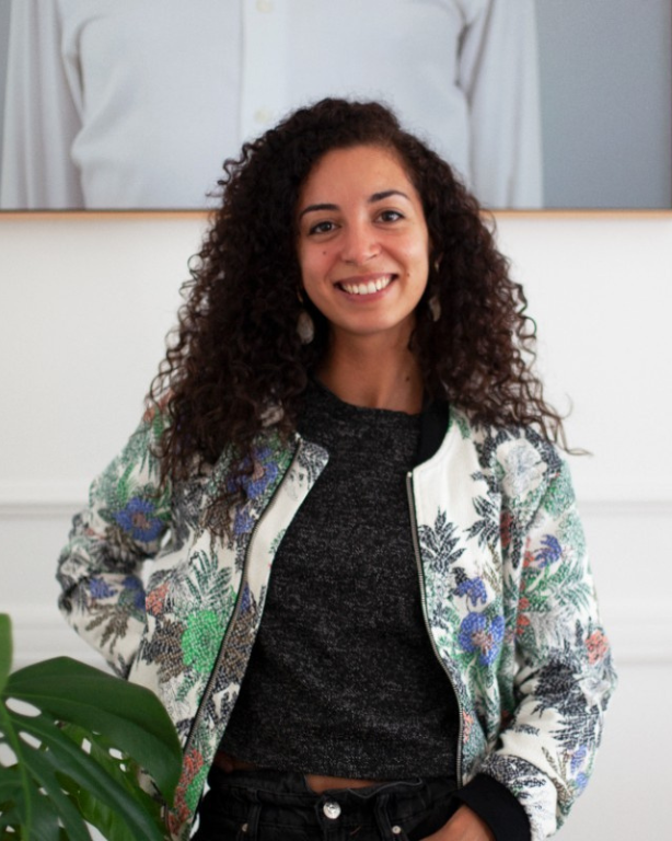 Member Elva de Castro